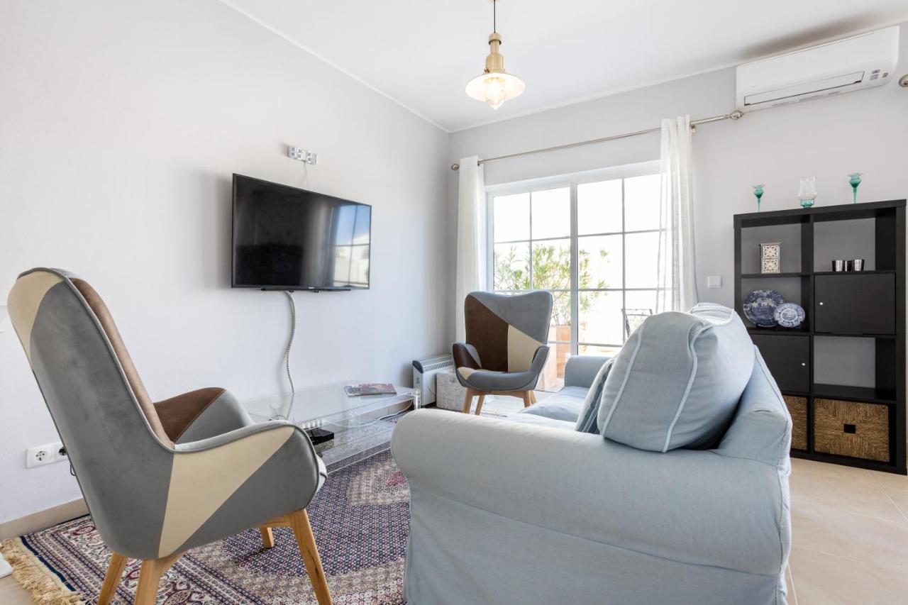 Newly Renovated 2 Bedroom Townhouse - Close To Salema Beach Екстер'єр фото