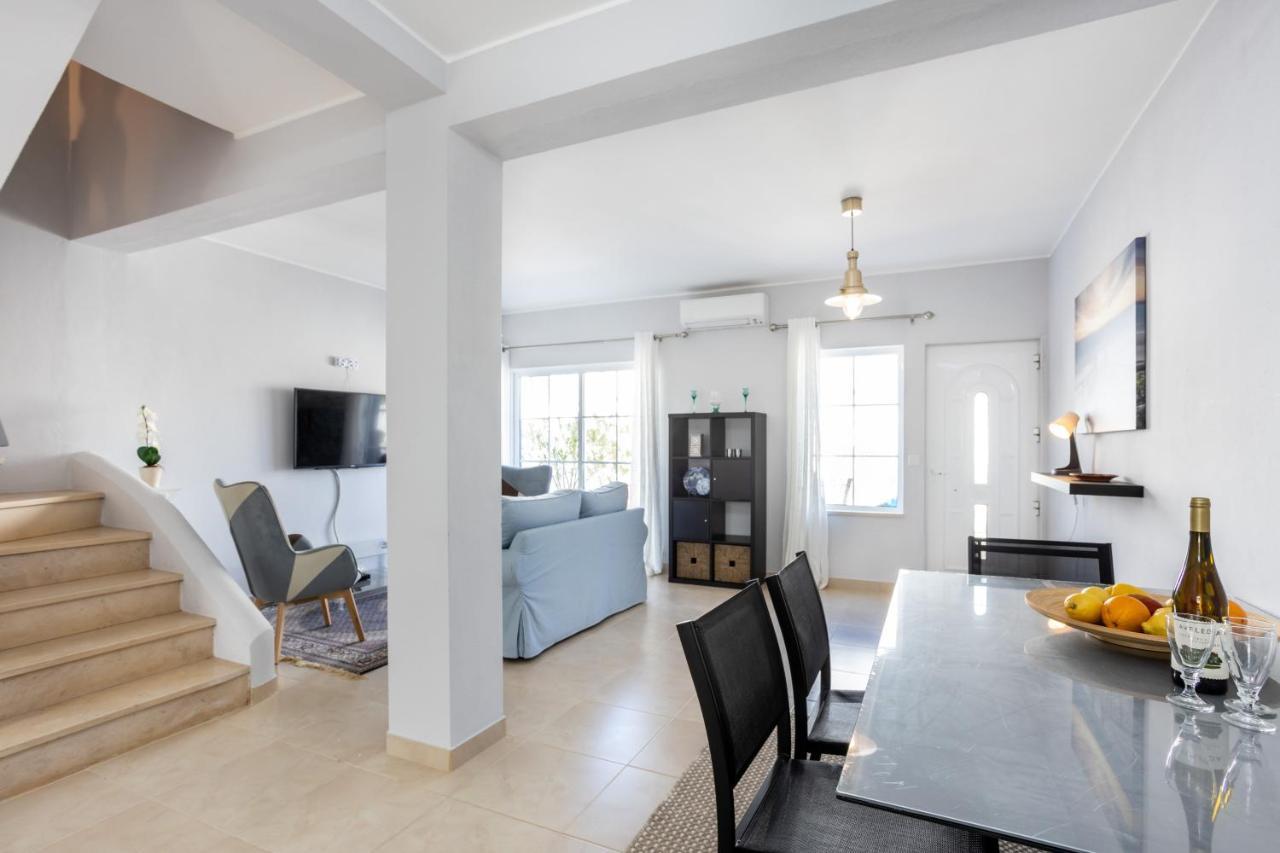 Newly Renovated 2 Bedroom Townhouse - Close To Salema Beach Екстер'єр фото