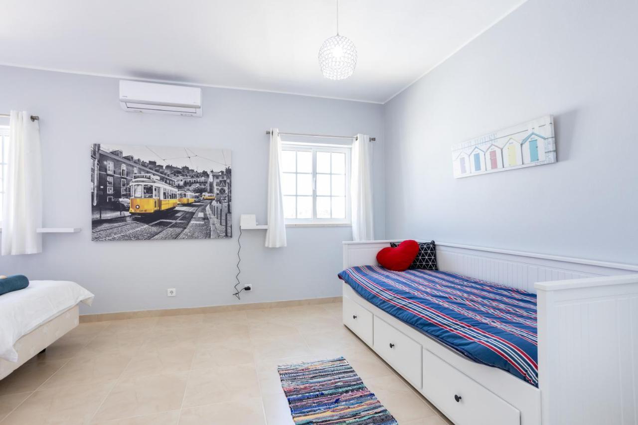 Newly Renovated 2 Bedroom Townhouse - Close To Salema Beach Екстер'єр фото