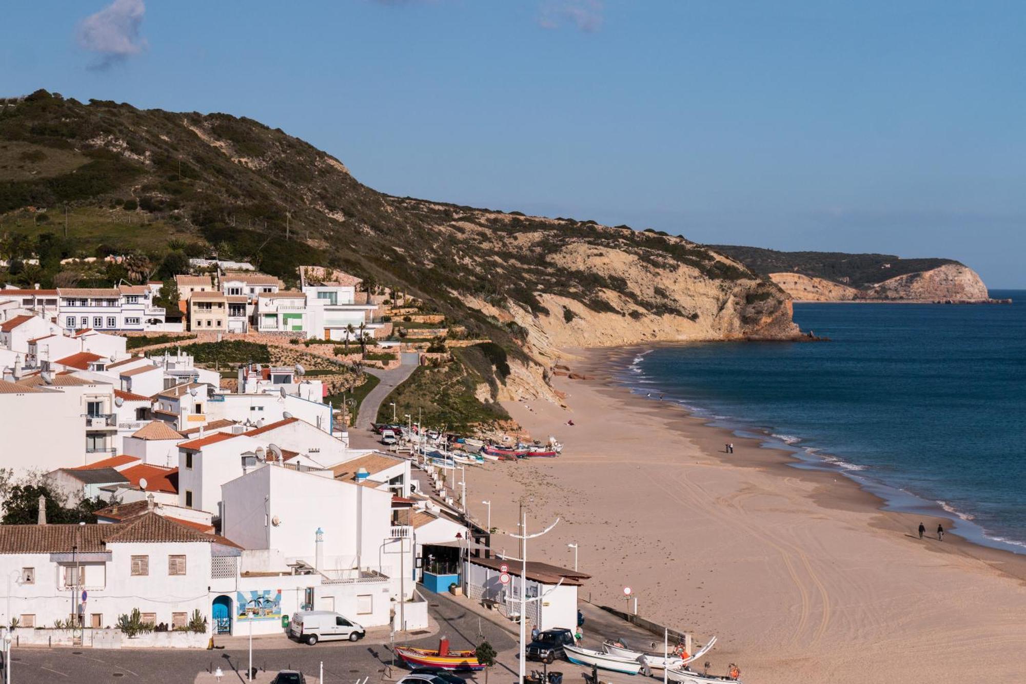 Newly Renovated 2 Bedroom Townhouse - Close To Salema Beach Екстер'єр фото